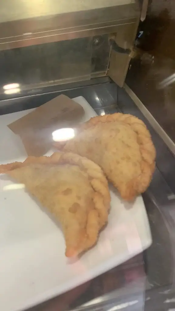 Αλέξανδρος Νικολαΐδης_Di piazza_Erythrés_review