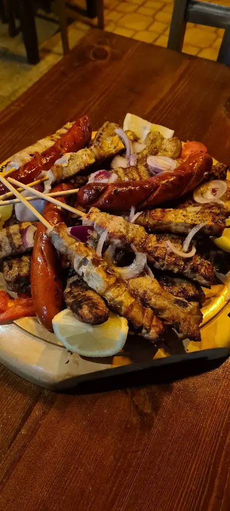 Menu_Gyrophōliá_Stathmós Mourión_image_1