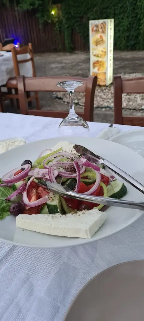 Menu_Gyrophōliá_Stathmós Mourión_image_2