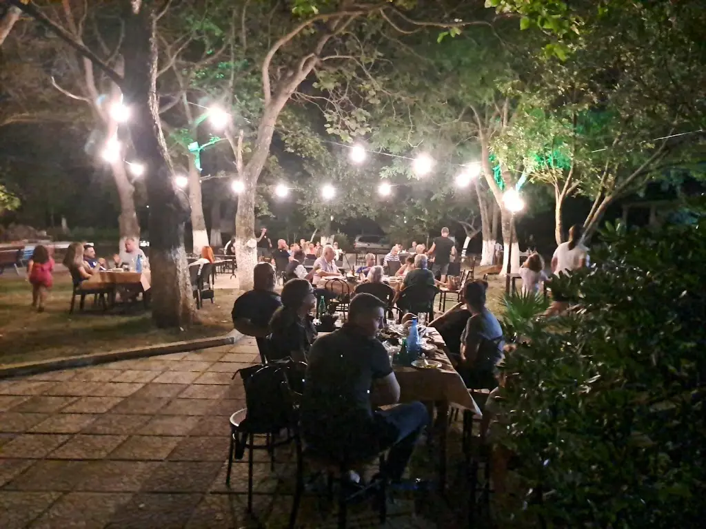 ΧΡΗΣΤΟΣ ΤΣΑΚΙΛΙΩΤΗΣ_‘’Μπέλλες’’_Stathmós Mourión_review