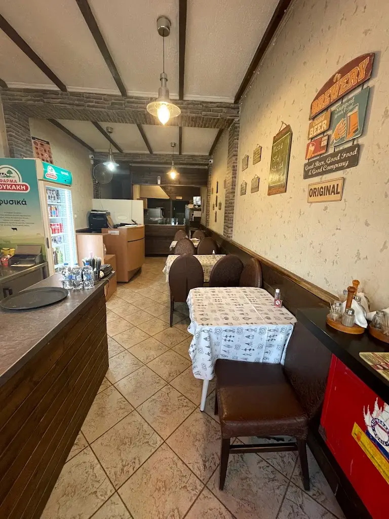 «Η ΓΩΝΙΑ» Pizza&Pasta Restaurant in Stathmós Mourión