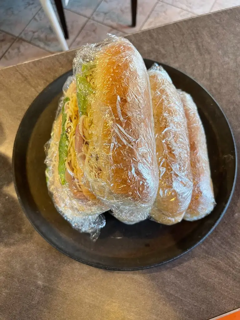 «Η ΓΩΝΙΑ» Pizza&Pasta_Stathmós Mourión_slider_image_3