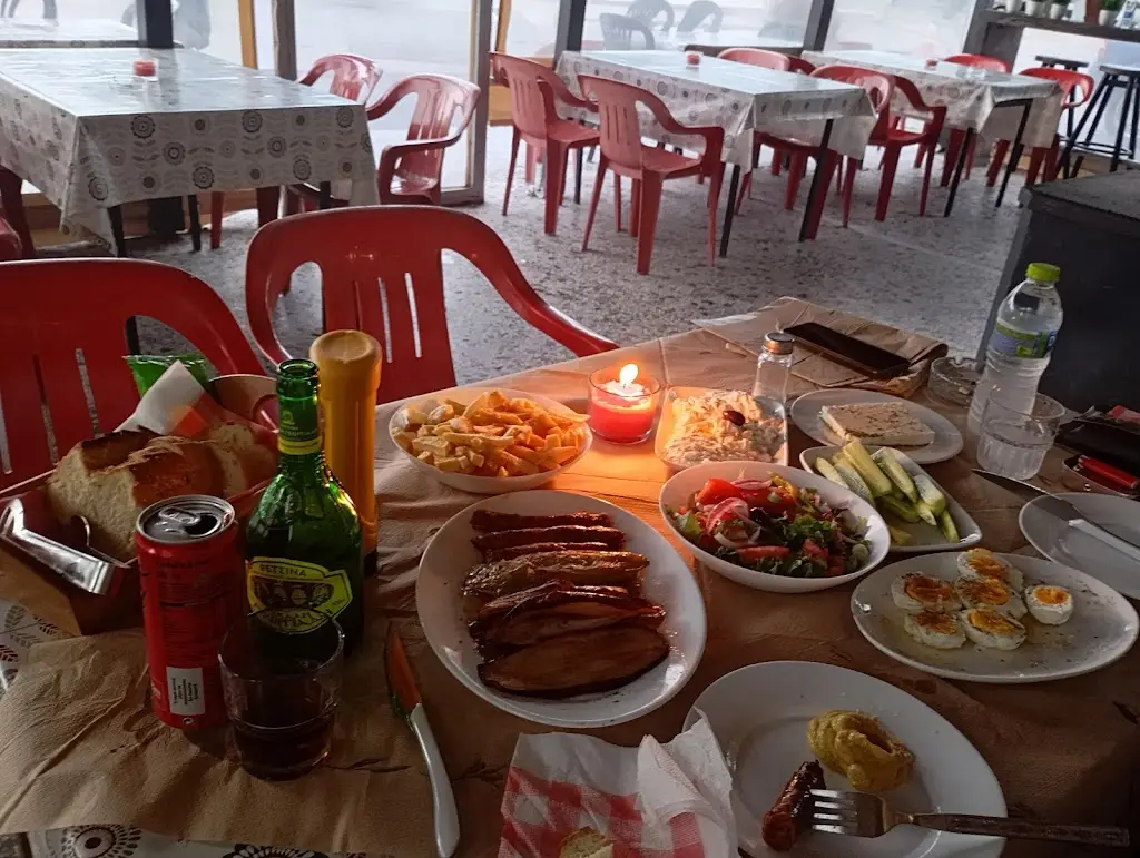 Lezantas (Ο Λεζάντας)_Stathmós Mourión_slider_image_3