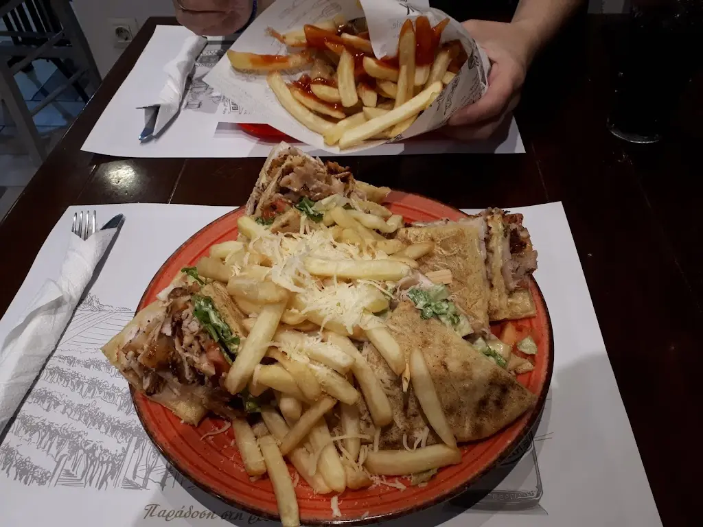 ΤΥΛΙΧΤΟ Ψητοπωλείο_Skýdra_slider_image_2