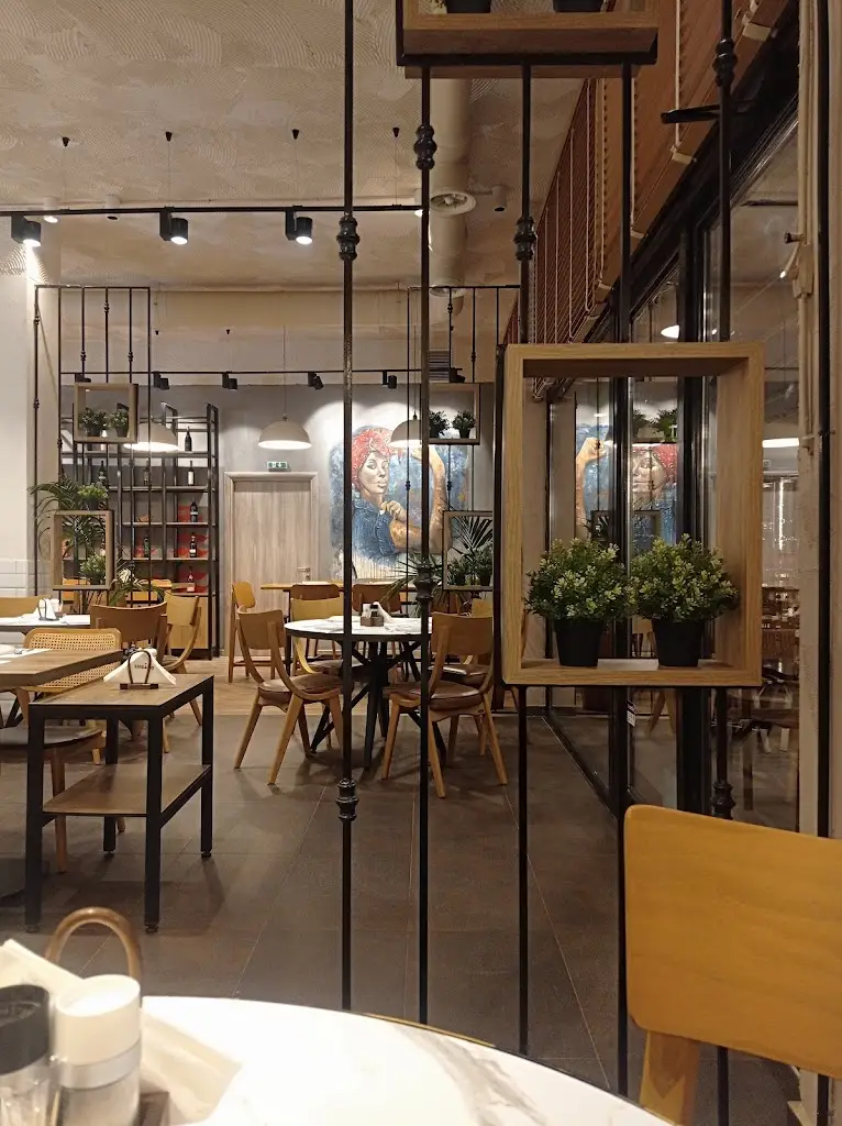 Pizza Lugano_Skýdra_slider_image_3