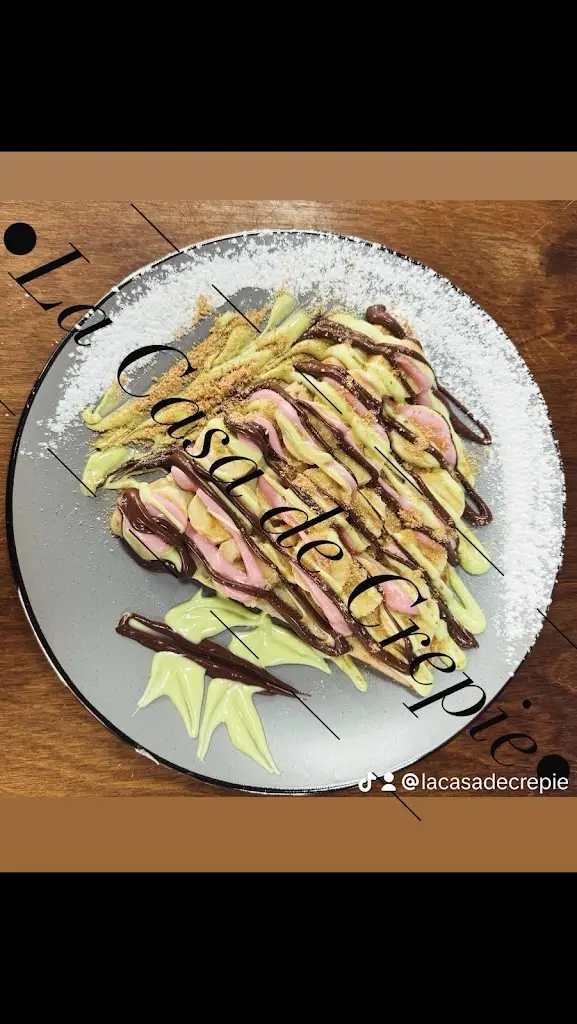 La Casa De Crepie Restaurant in Skýdra