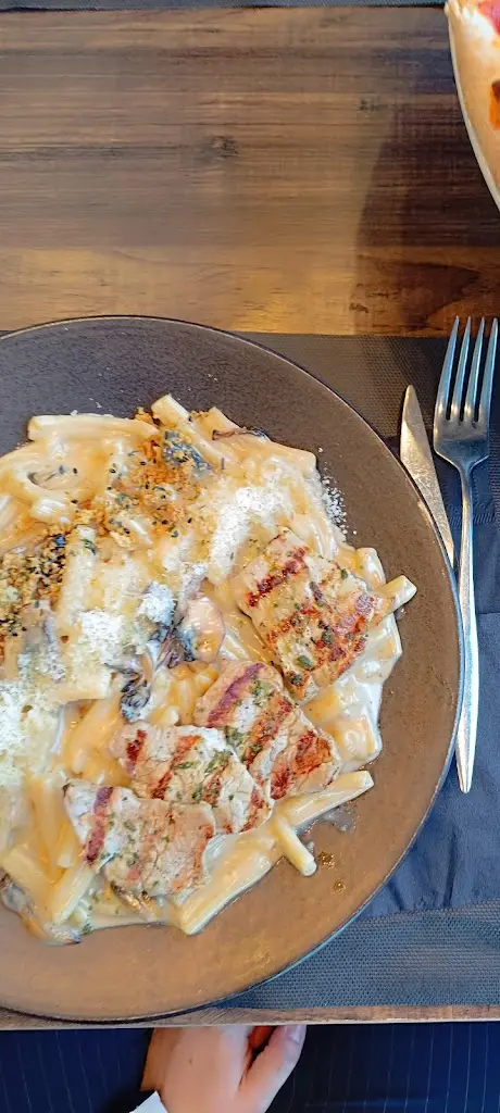 Δήμητρα Νικολαϊδου_Siena Pizzeria Restaurant_Stavroúpoli_review