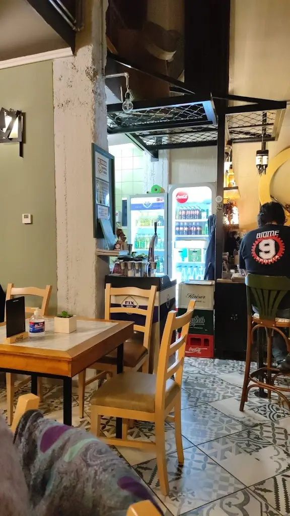 Sam King_Μεζεδοπωλείο Ταβέρνα Βατάνι_Stavroúpoli_Bewertung