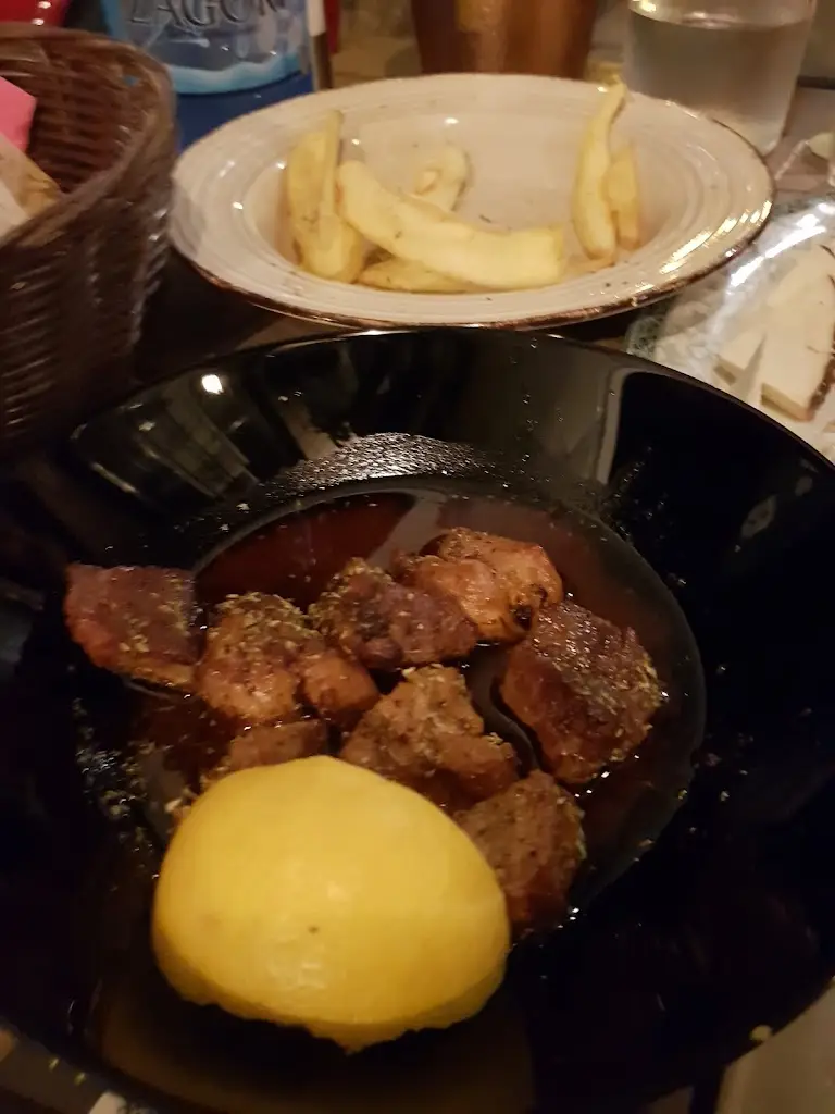 Logarithm Cassette Label_Μεζεδοπωλείο Ταβέρνα Βατάνι_Stavroúpoli_Bewertung