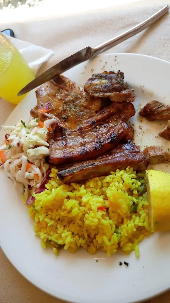 Eleni Kiroglou_στου Ζαχαρία_Stavroúpoli_review