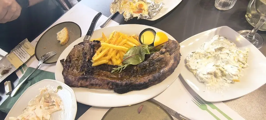 Helena Diogenous_ΜΠΑΚΑΛΙΚΟ ΜΕΖΕΔΟΠΩΛΕΙΟ_Stavroúpoli_Bewertung