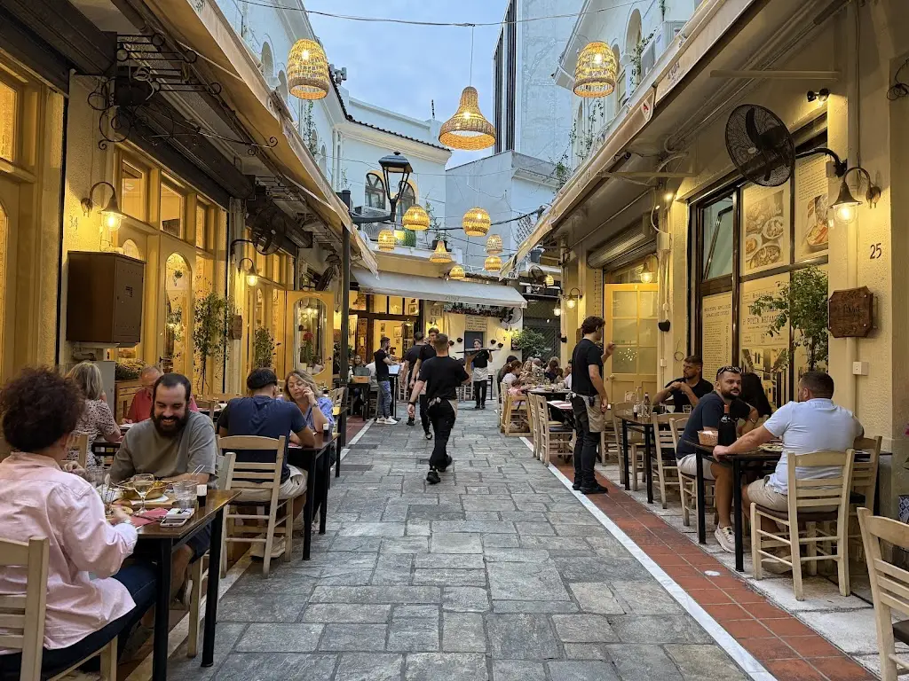 Emma Woodcock_The Rouga_Thessaloníki_Bewertung