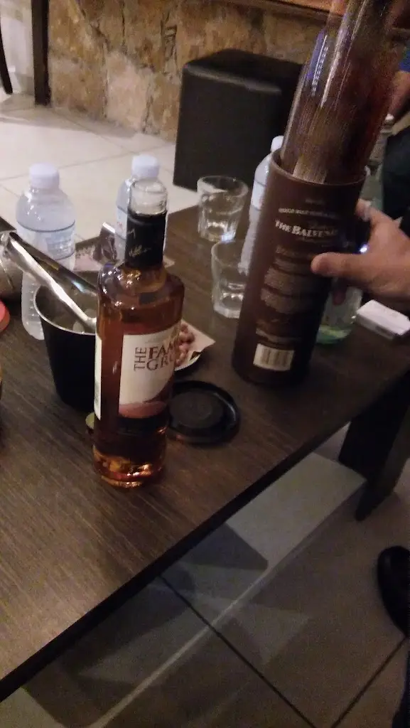 Menü_CORTE Bar & Grill_Vamvakófyto_Bild_1