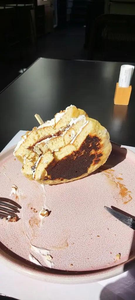 Akauntas Wowui_Ivy_Tríkala_reseña