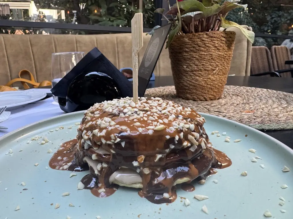 Spas Spasov_Ivy_Tríkala_reseña