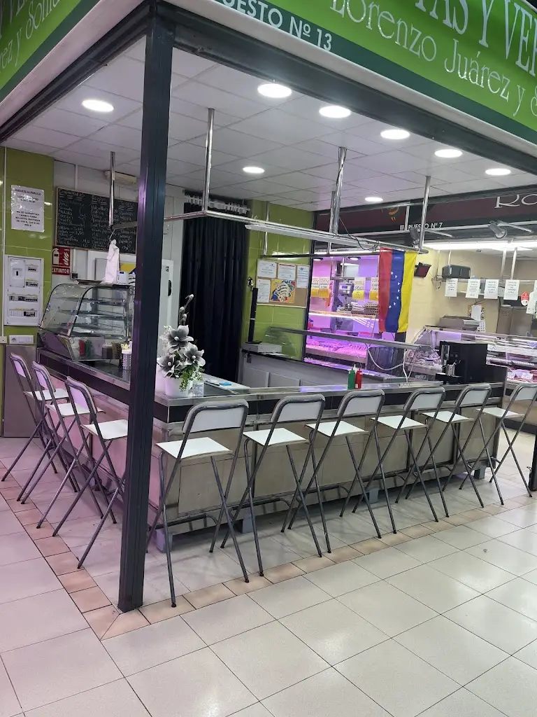 GARFIELD BURGER HOUSE restaurant in Elefsína