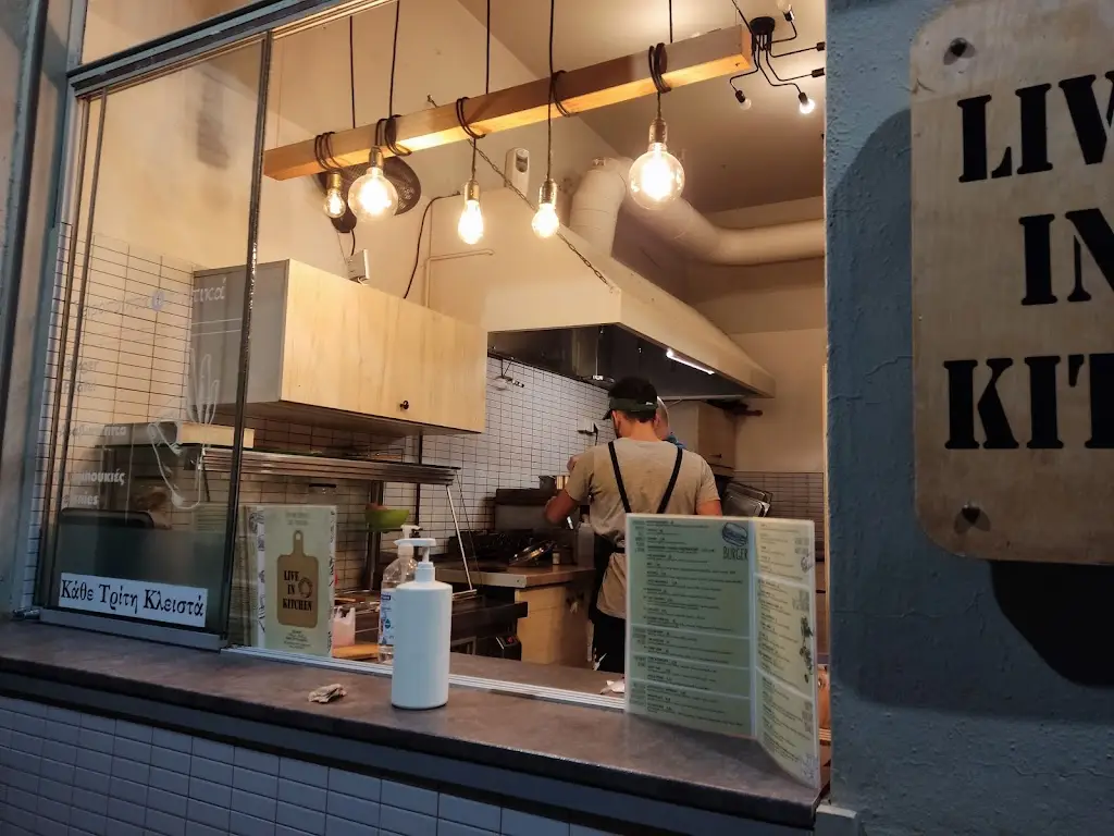 Live in Kitchen_Tríkala_slider_image_1