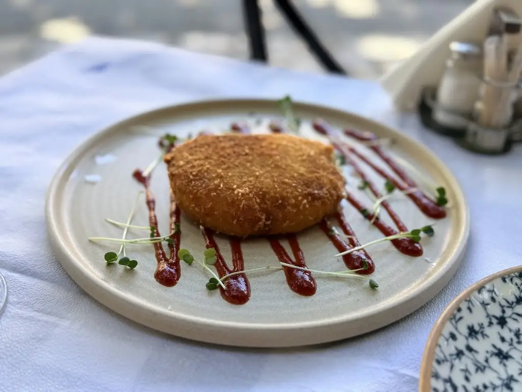 Robert John Lora_Restaurant Meteora Gkertsou Family_Kalampáka_Bewertung