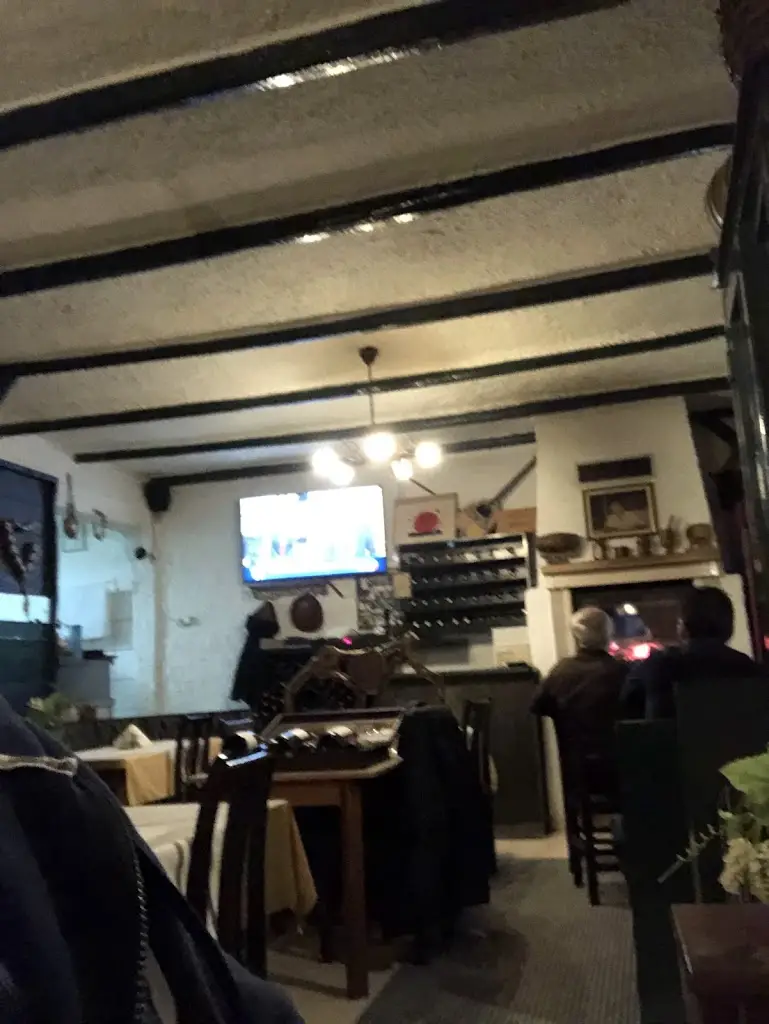 Dimitris Ntolkas_Ταβέρνα 