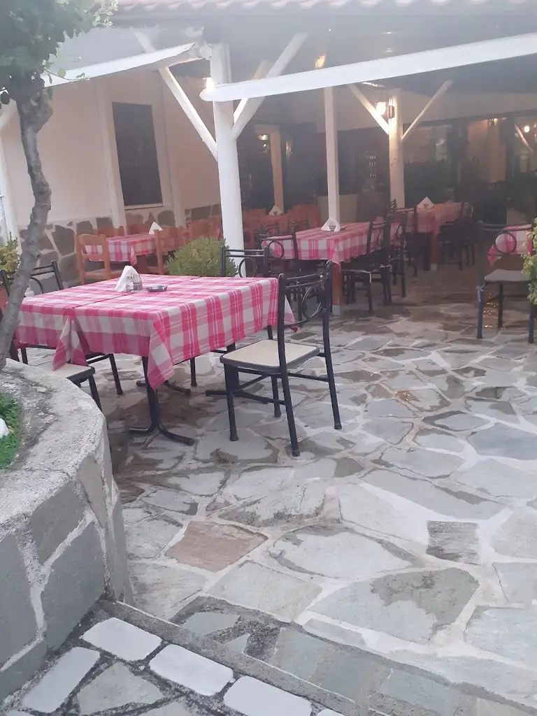 Ταβέρνα "Σπυράνας" Restaurant in Oichalía
