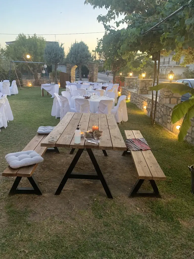 To Tzaki - Restaurant Tavern_Oichalía_slider_image_1