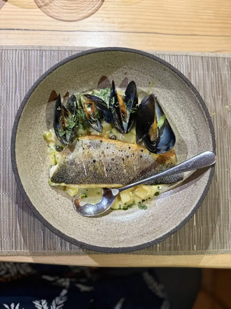 Salt Restaurant Bar_Oichalía_slider_image_3