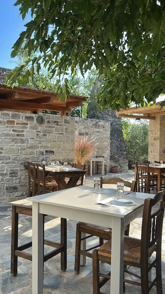 Aloni - Traditional Cretan Restaurant_Ágioi Déka_slider_image_3