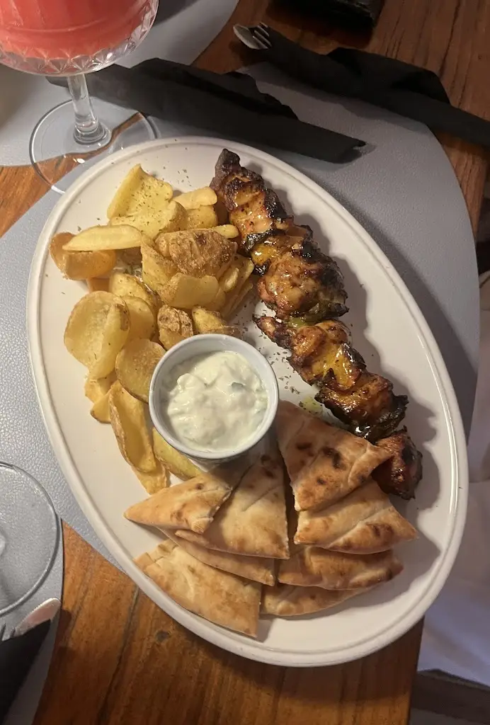 Sophie Gernaat_Akrotiri Cafe_Ágioi Déka_Bewertung