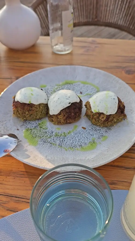 Akrotiri Cafe_Ágioi Déka_slider_image_2