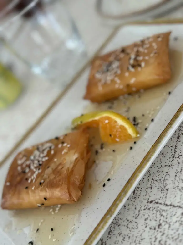 Florin Rusu_PATIO DINING_Vasilikí_Bewertung