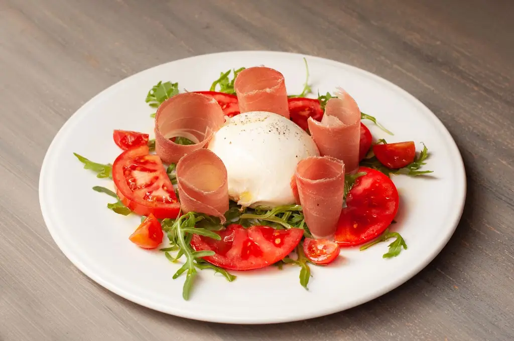 Velouhi Restaurant_Vasilikí_slider_image_3