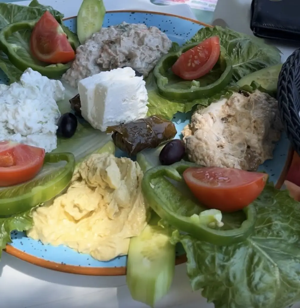 Pauline Hallgren_Kostas Taverna_Agía Galíni_Bewertung