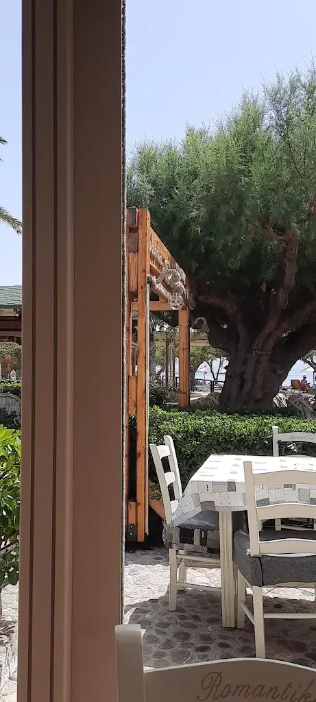 Romantika Beach Bar Restaurant_Agía Galíni_slider_image_2