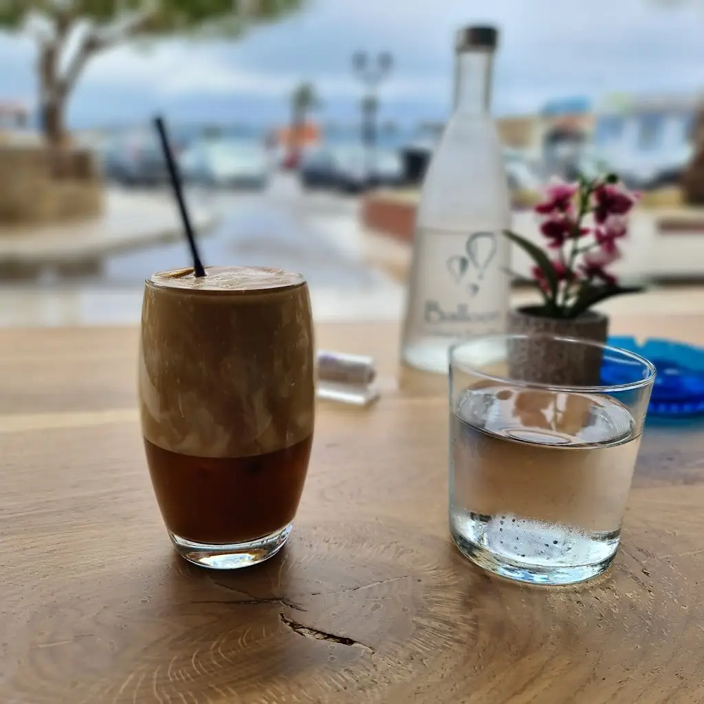 Menu_Balloon Cafe Brasserie & Cocktails_Agía Galíni_imagen_6