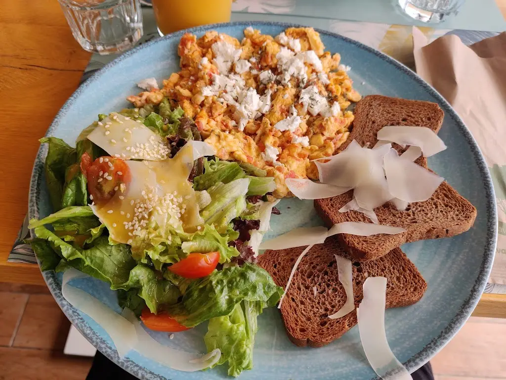 Nea_Balloon Cafe Brasserie & Cocktails_Agía Galíni_reseña