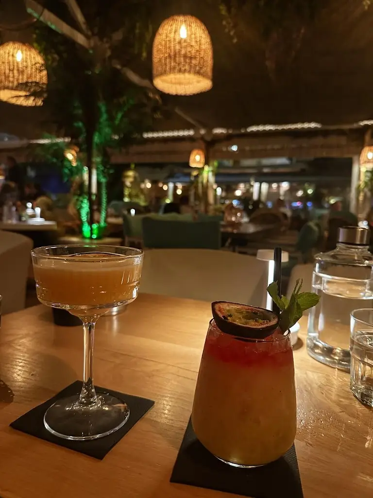 Balloon Cafe Brasserie & Cocktails_Agía Galíni_slider_image_3