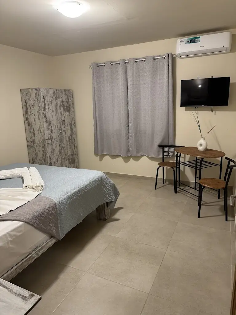 Plamena Yancheva_Lava Beach Suites and Bar_Agía Galíni_Bewertung