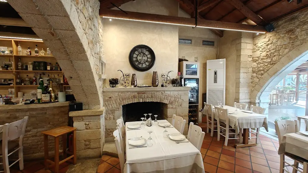 ΡΟΔΑΚΙΝΙΕΣ_Ano Arhanes_slider_image_1