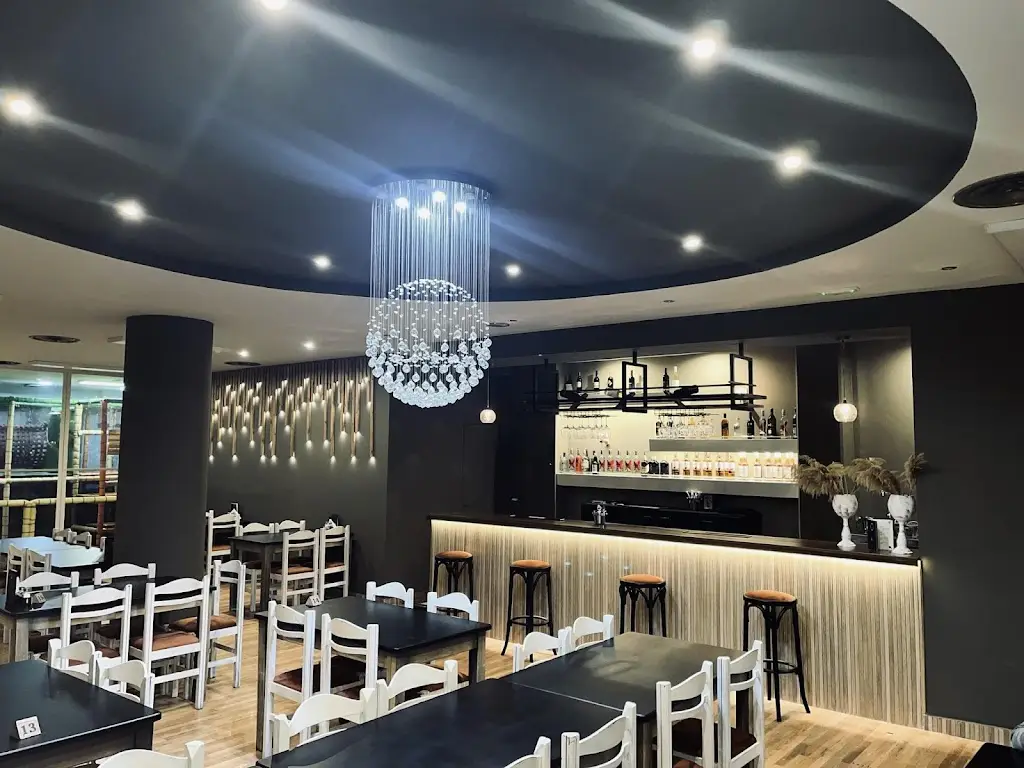 Del Mondo_Arkalochóri_slider_image_1