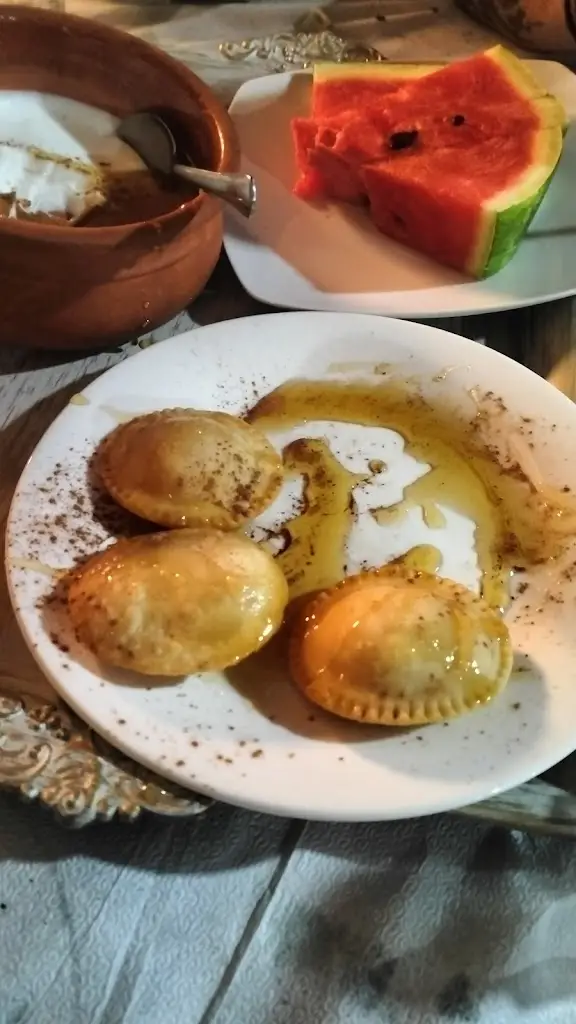 botta calorica_Ta Skalomata_Anógeia_review