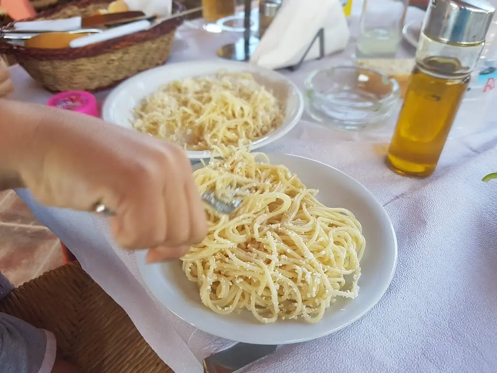 Menü_Ταβέρνα Μούγερης_Anógeia_Bild_1