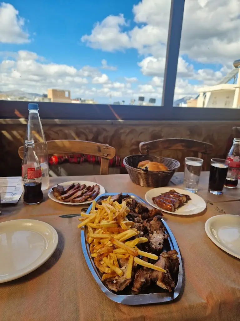 GRIZZLY REEVES_Aetos Tavern_Anógeia_Bewertung