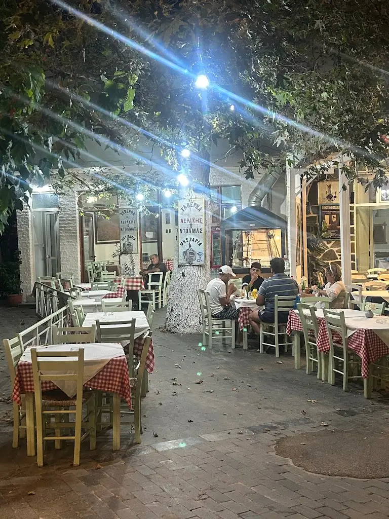 Αεράκης Ο Ντολμάς Restaurant in Anógeia
