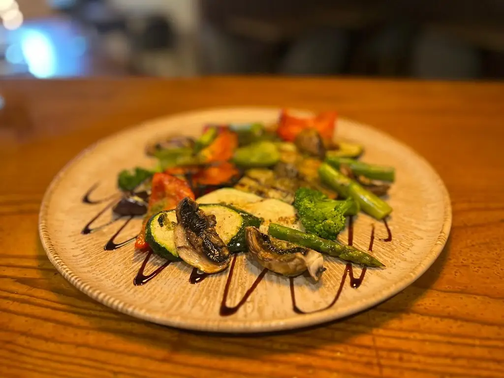 Ο Γύρος Της Πόλης_Elefsína_slider_image_3