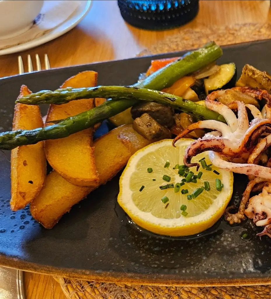 jeanette head_Kamara restaurant_Atsipópoulo_Bewertung