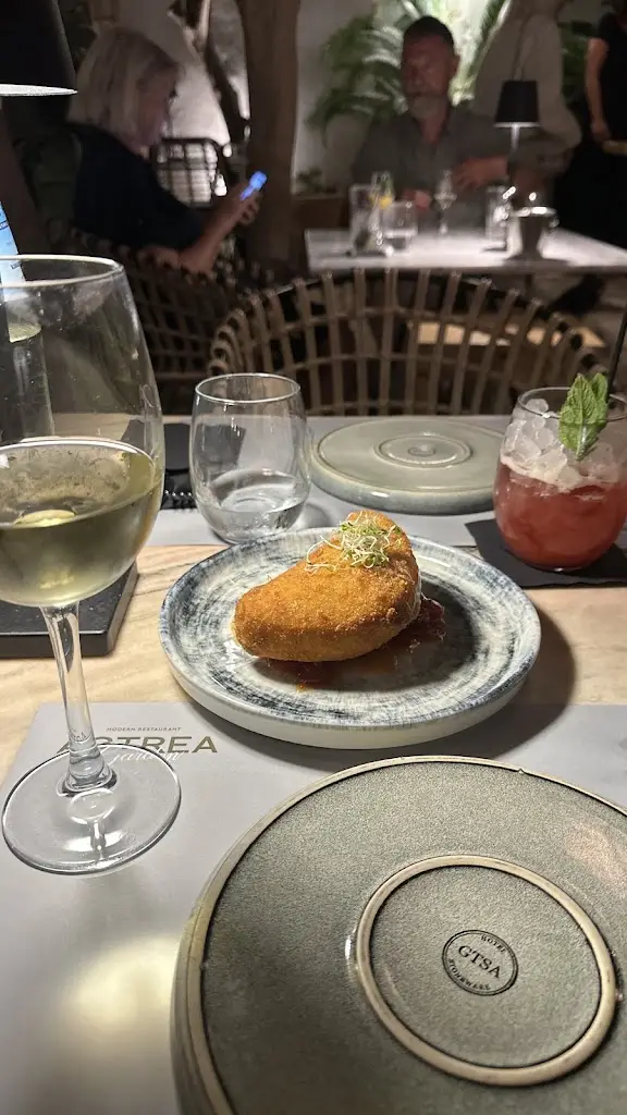 Ângela Tavares_Astrea Garden_Chaniá_review