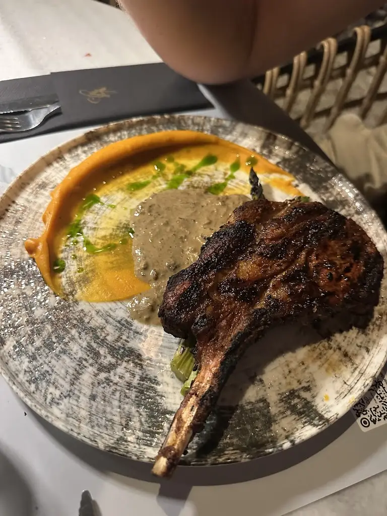 Sidney Krawiecki_Astrea Garden_Chaniá_review