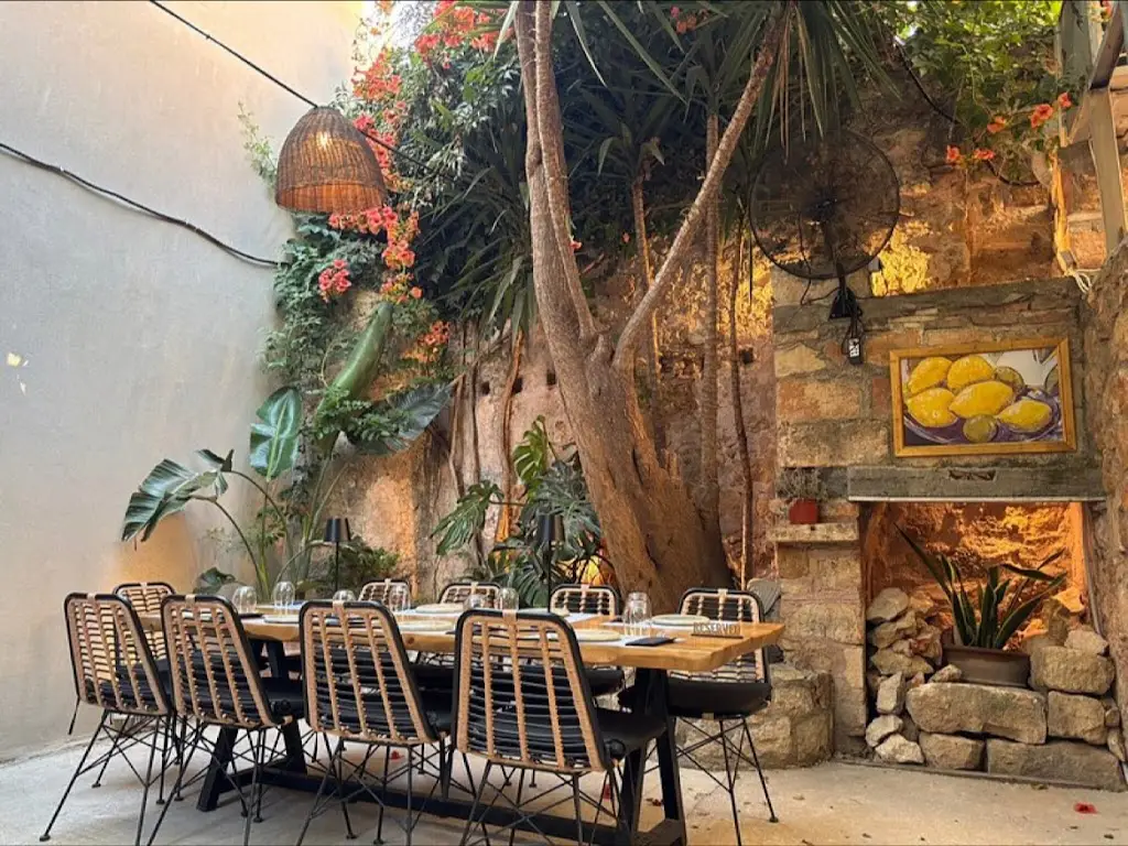 Astrea Garden Restaurant in Chaniá