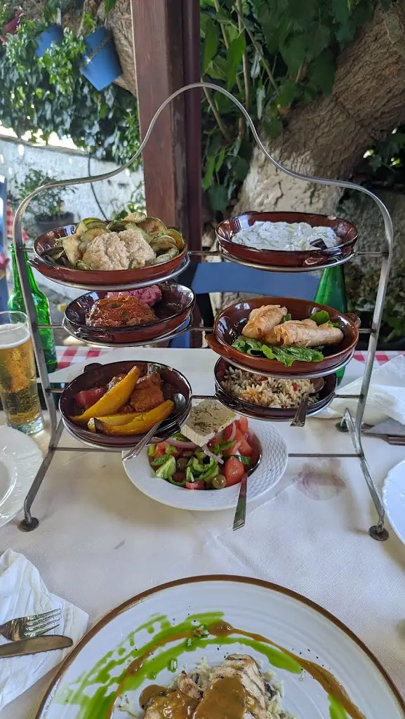 Menu_Taverna Dimitris and Sakis_Darátsos_image_5