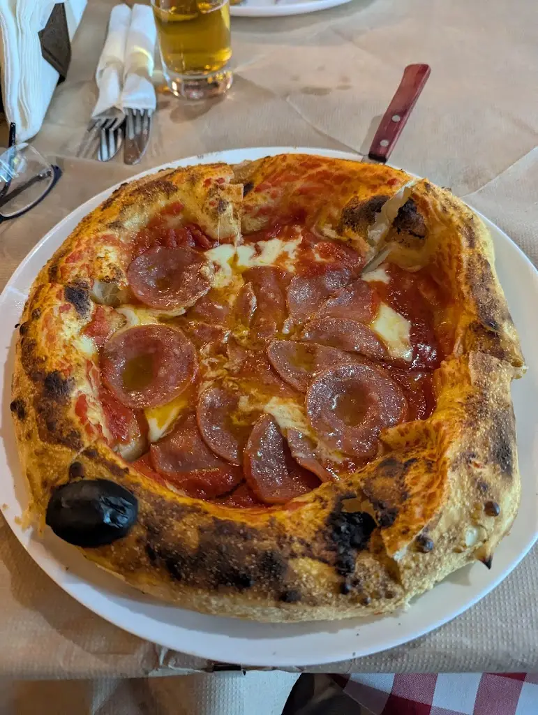 paul blackburn_Taverna Dimitris and Sakis_Darátsos_review